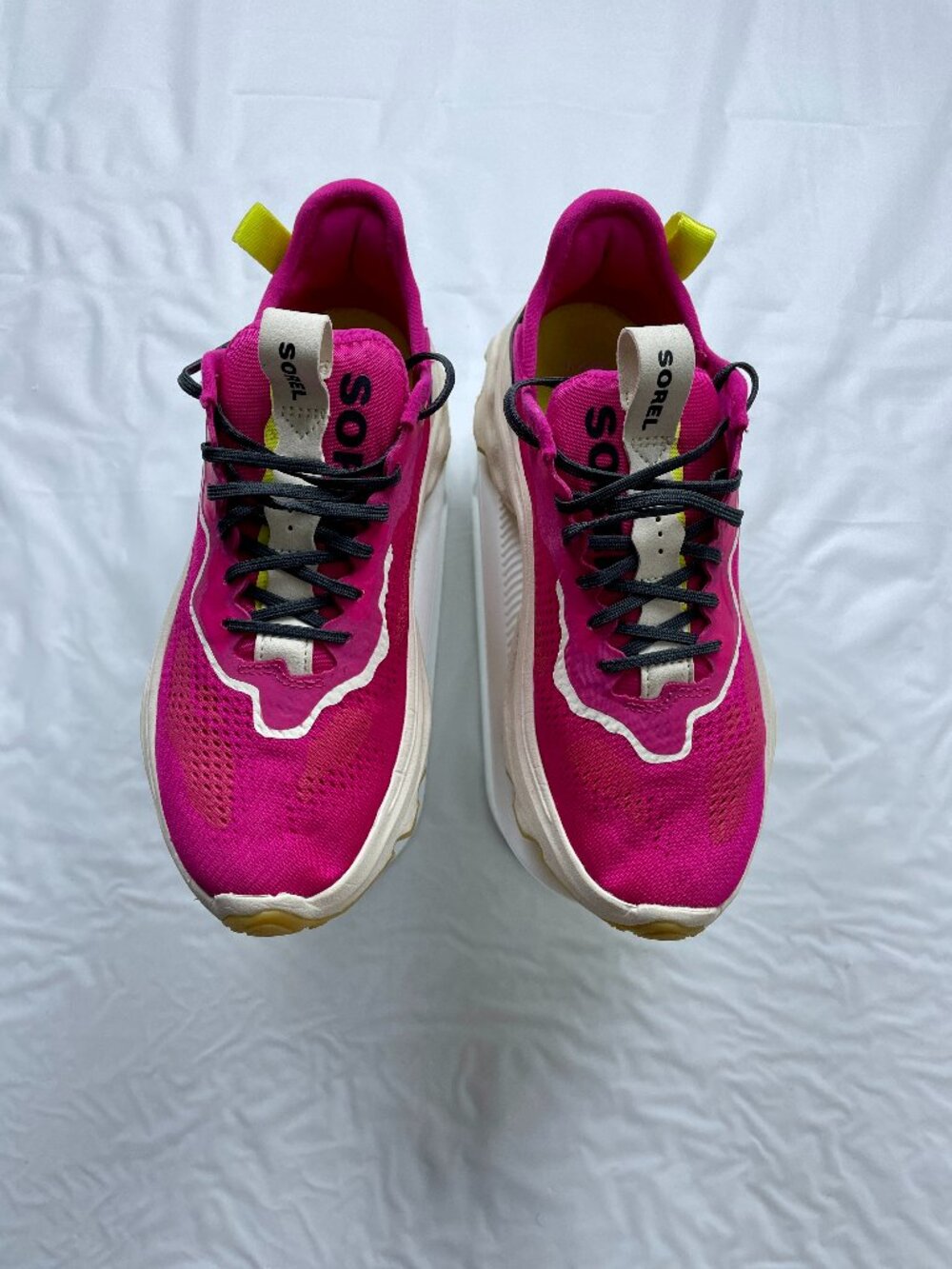 Sorel Sneaker Kinetic Breakthru Day Lace Hot pink low top Size 8